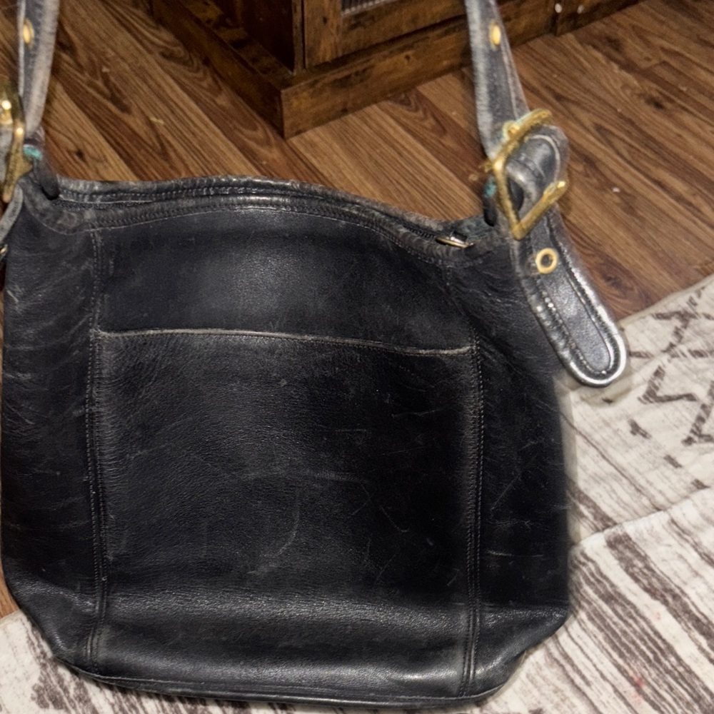 Vintage!!!! Coach Black Leather Shoulder Bag